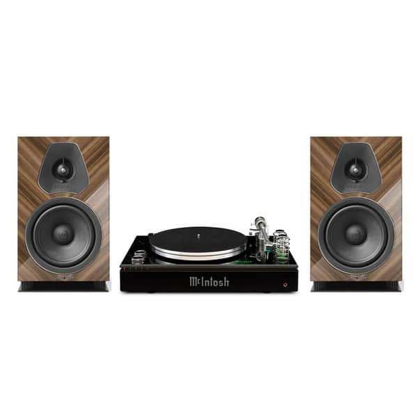 Suggested McIntosh MTI100 and Sonus faber Lumina II Amator pairing in Walnut; speakers additional